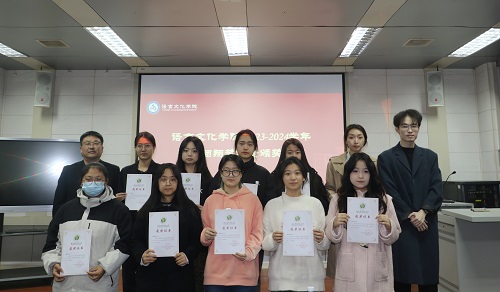 获奖学生合影.jpg