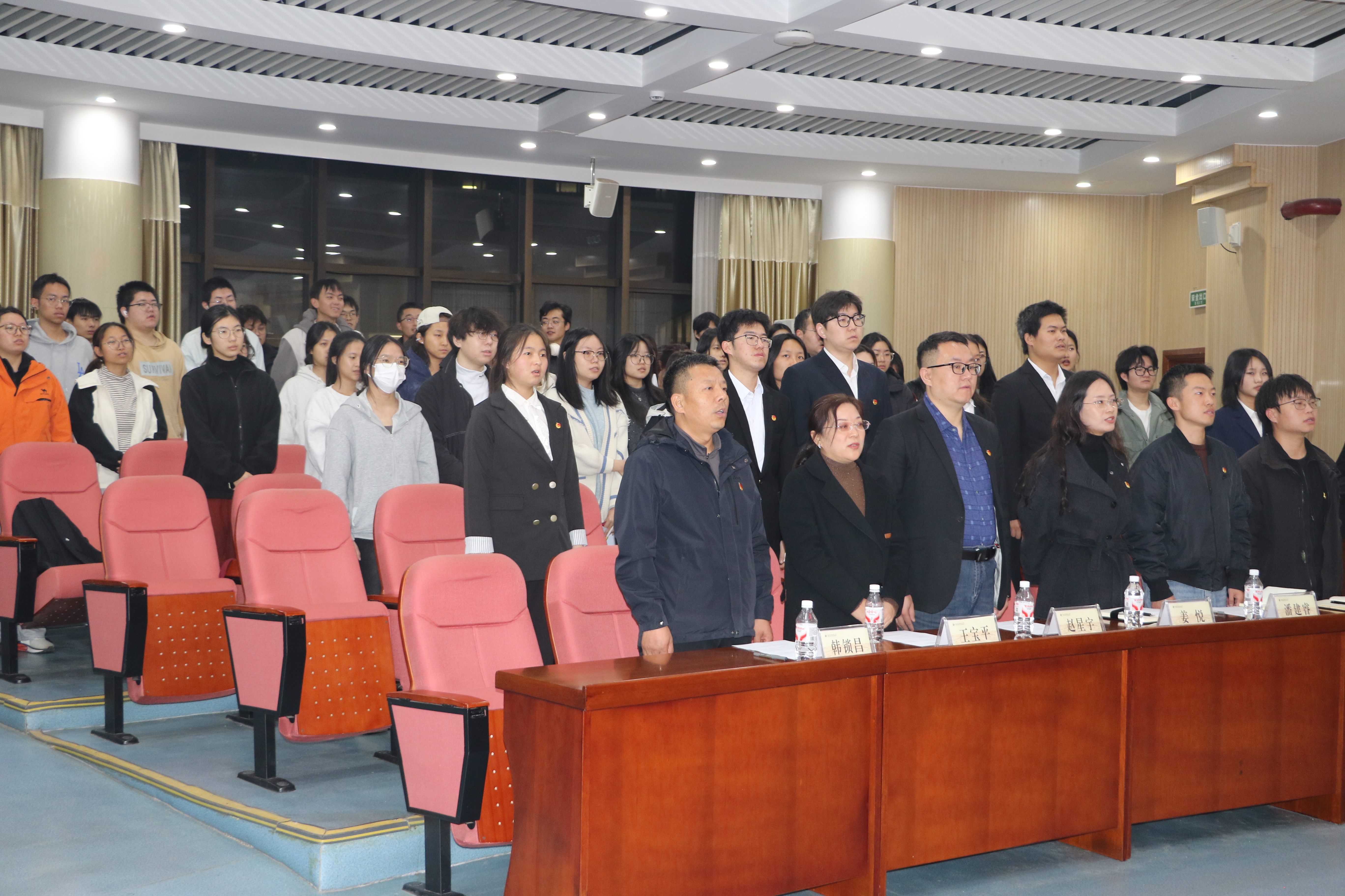 会场合照.jpg